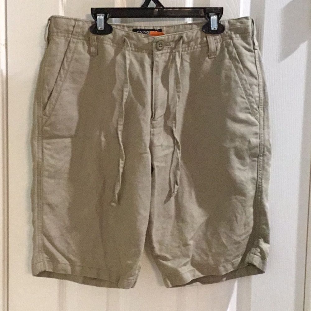 Express‎ Khaki Men’s Shorts Size 28 Elastic Waist